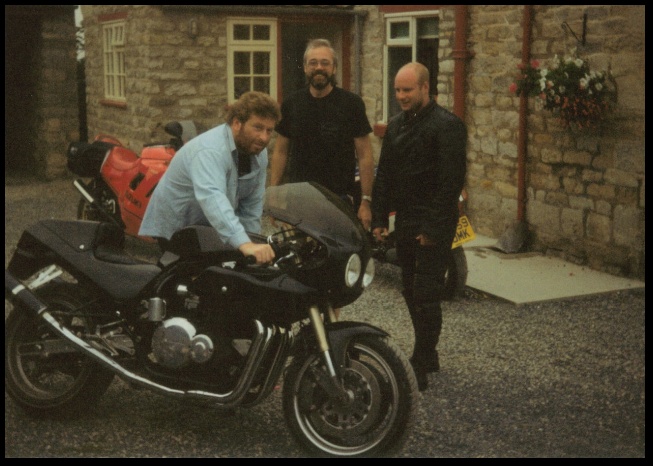 640x452 pixels (125K)